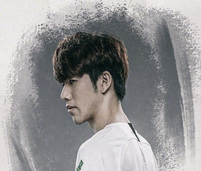 一个伟大的开始！ Weibo Gaming 成功击败了 Oh My God 赢得了首场比赛