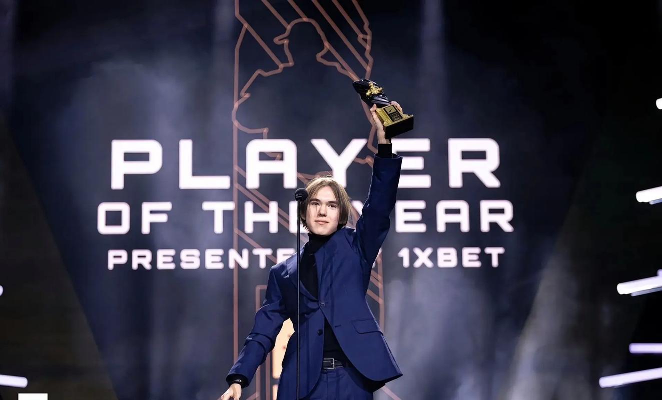 外网上半年最具话题性电竞选手榜单，S1mple才排第七？